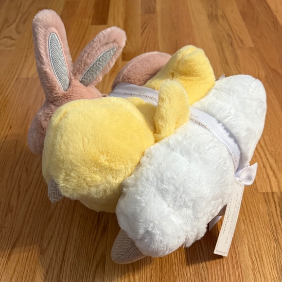 Cupcakes and Cashmere Set of 3 Easter Pillows